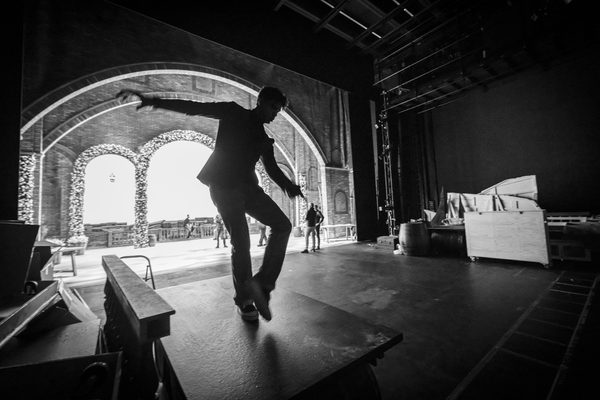 Carlos Acosta in rehearsal